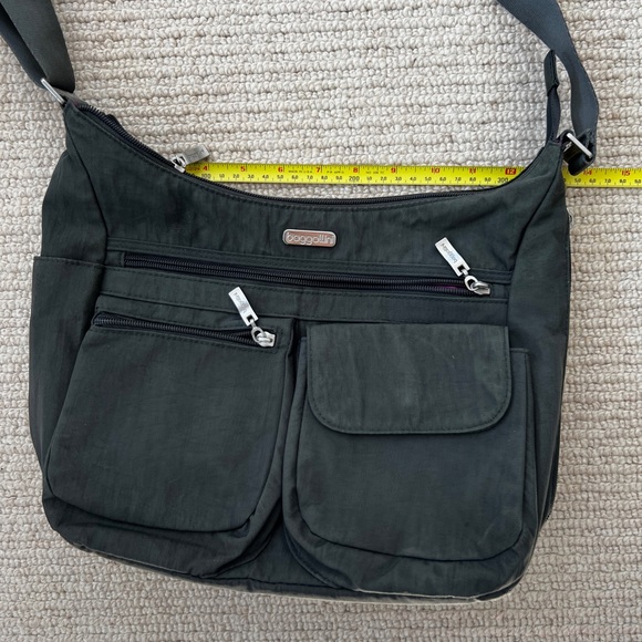 Baggalini crossbody purse, grey green and Fuscia interior. - Picture 5 of 5